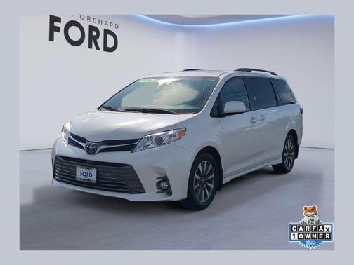 Blizzard Pearl 2020 Toyota Sienna Limited