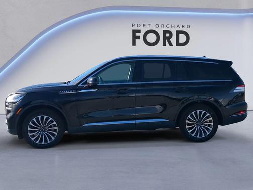 Black Metallic 2024 Lincoln Aviator Reserve AWD