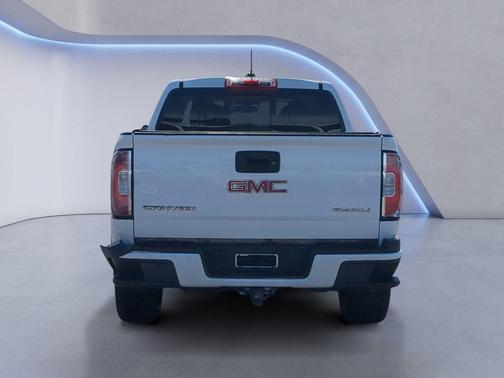 Summit White 2018 GMC Canyon Denali