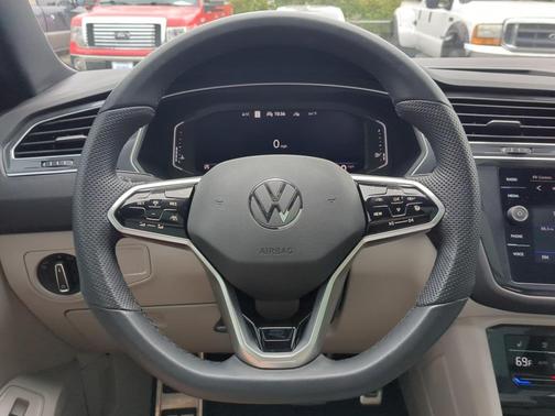 2024 Volkswagen Tiguan 2.0T SEL R-Line 4MOTION