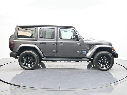 2022 Jeep Wrangler Unlimited 4xe Sahara