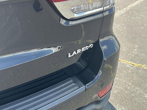 2019 Jeep Grand Cherokee Laredo E