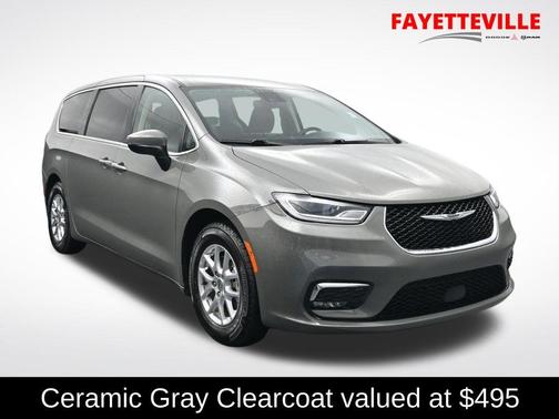 2023 Chrysler Pacifica Touring-L