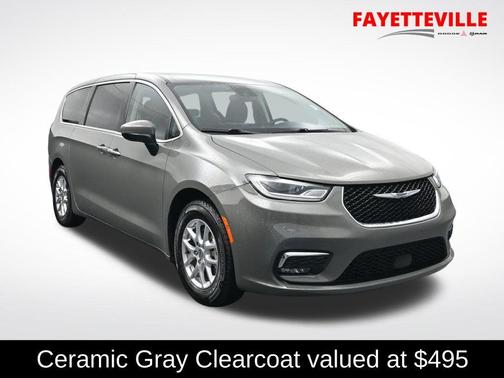 2023 Chrysler Pacifica Touring-L