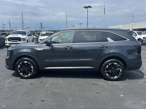 2024 Kia Sorento S