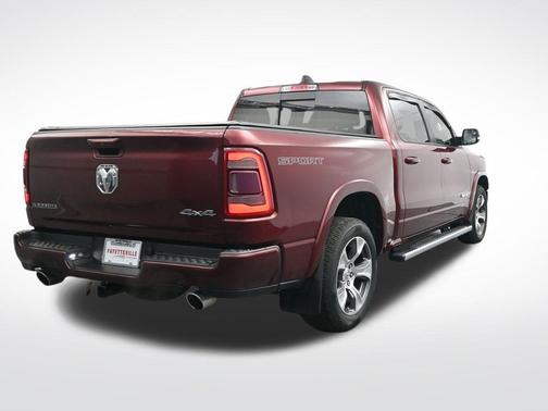 Delmonico Red Pearlcoat 2021 RAM 1500 Laramie
