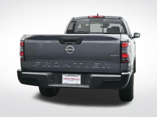 2022 Nissan Frontier S