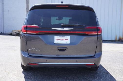 2023 Chrysler Pacifica Touring-L