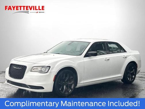 2022 Chrysler 300 Touring