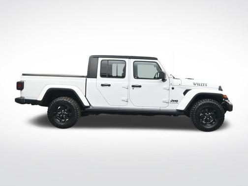 Bright White Clearcoat 2021 Jeep Gladiator Sport