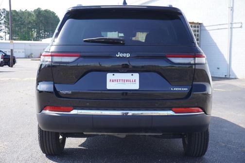 2023 Jeep Grand Cherokee Laredo
