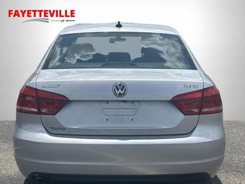 2015 Volkswagen Passat 1.8T Sport