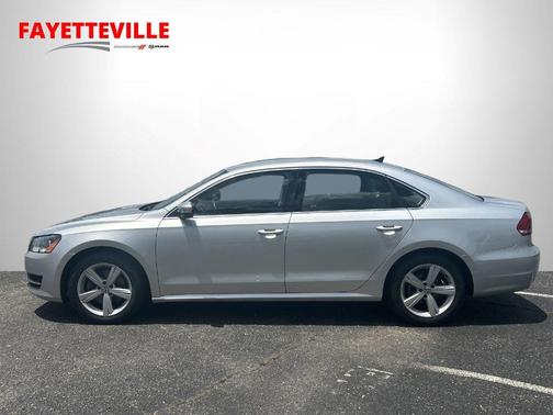 2015 Volkswagen Passat 1.8T Sport
