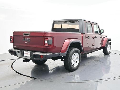 2022 Jeep Gladiator Sport