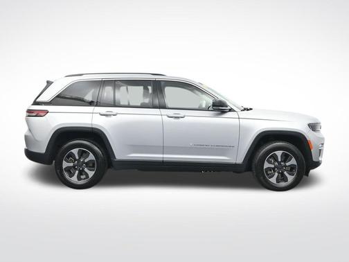 Silver Zynith 2024 Jeep Grand Cherokee 4xe Base