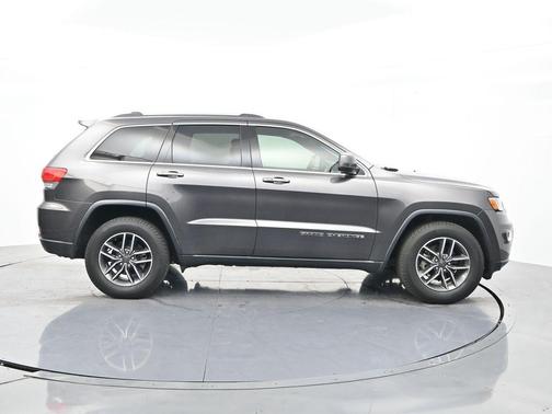 2019 Jeep Grand Cherokee Laredo E