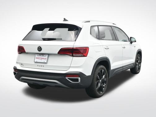 2024 Volkswagen Taos 1.5T SE