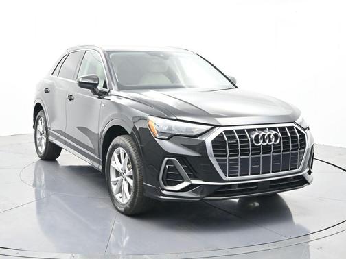 2022 Audi Q3 45 S line Premium