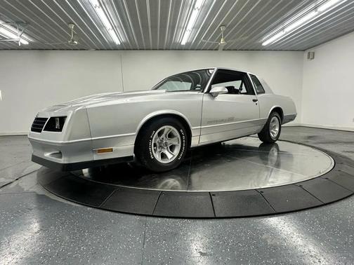 Silver 1986 Chevrolet Monte Carlo SS 2D Coupe
