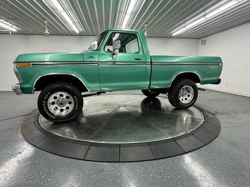 1977 Ford F-150 Base
