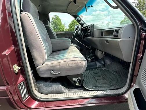 1994 Dodge Ram 2500 LD Reg. Cab 8-ft. Bed 4WD