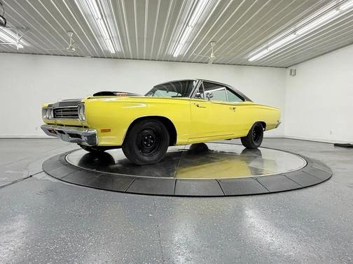 Yellow 1969 Plymouth Roadrunner