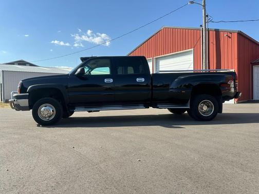2004 Chevrolet Silverado 3500 LT Crew Cab