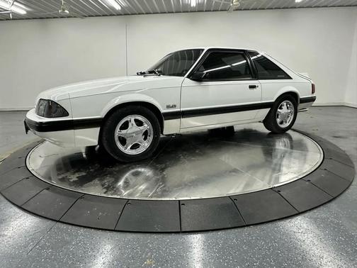 White 1987 Ford Mustang LX