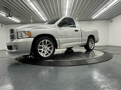 2004 Dodge Ram 1500 SRT-10 2WD
