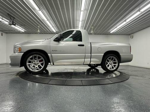 2004 Dodge Ram 1500 SRT-10 2WD