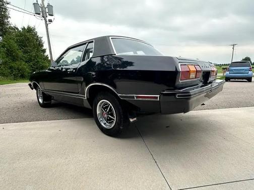 1977 Ford Mustang 