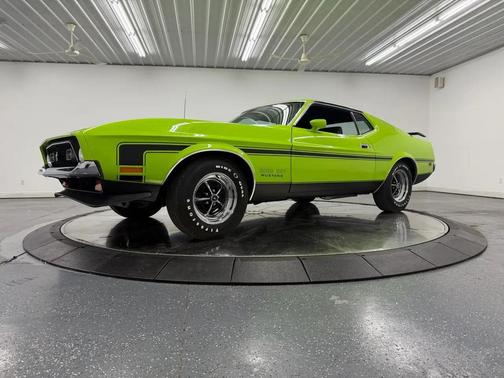 Green 1971 Ford Mustang Base