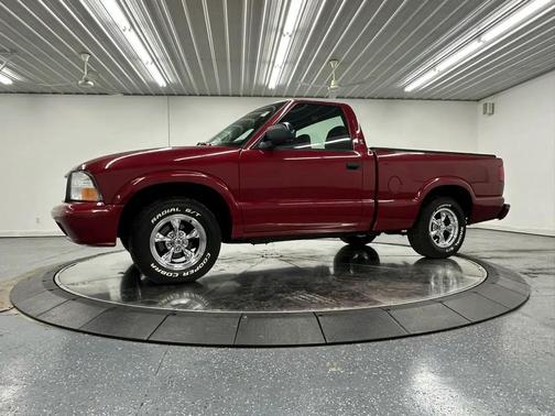 Burgundy 2003 GMC Sonoma SL 2WD