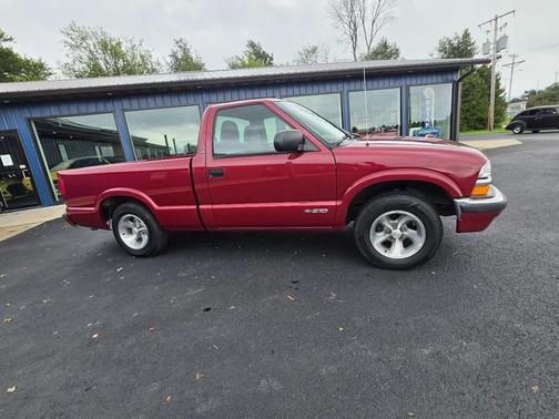 Burgundy 1999 Chevrolet S-10 Base