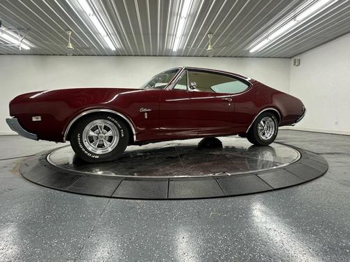 1969 Oldsmobile Cutlass 2dr Coupe Supreme