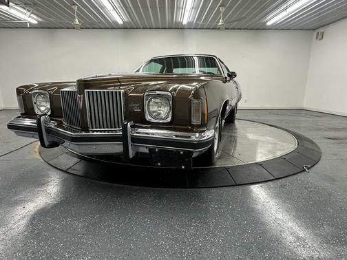 1974 Pontiac Grand Prix Base