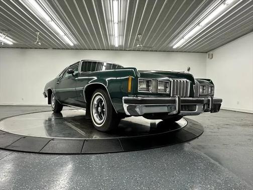 1977 Pontiac Grand Prix Base