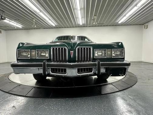 1977 Pontiac Grand Prix Base
