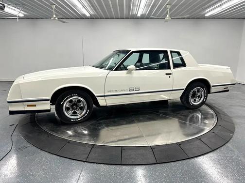 1983 Chevrolet Monte Carlo 2dr Coupe Sport SS