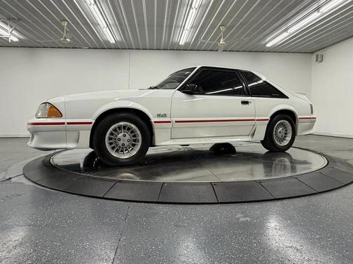 White 1989 Ford Mustang GT