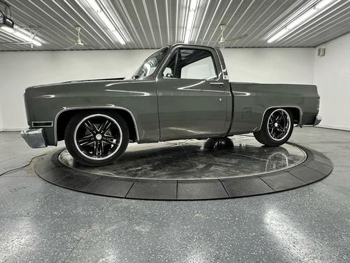 1984 Chevrolet C10/K10 Regular Cab 2WD