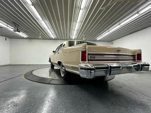 1978 Lincoln Town Car Sedan