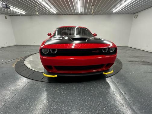 2015 Dodge Challenger SRT Hellcat