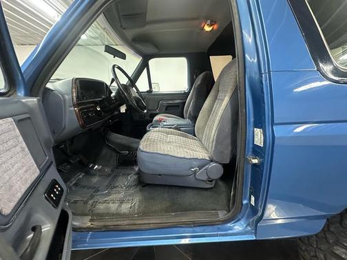 1990 Ford Bronco Base