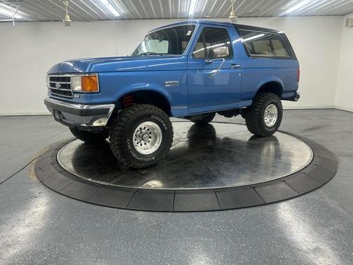 1990 Ford Bronco Base
