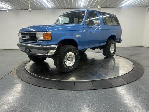 1990 Ford Bronco Base