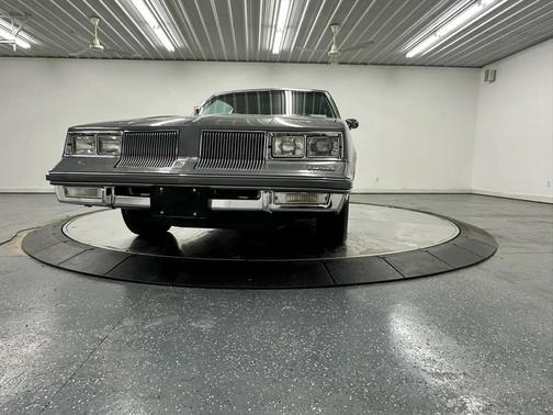 1986 Oldsmobile Cutlass Brougham