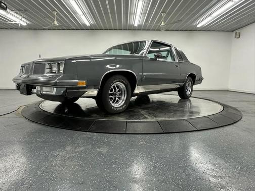 1986 Oldsmobile Cutlass Brougham