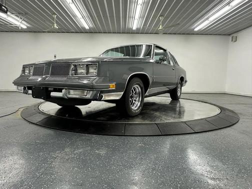 1986 Oldsmobile Cutlass Brougham