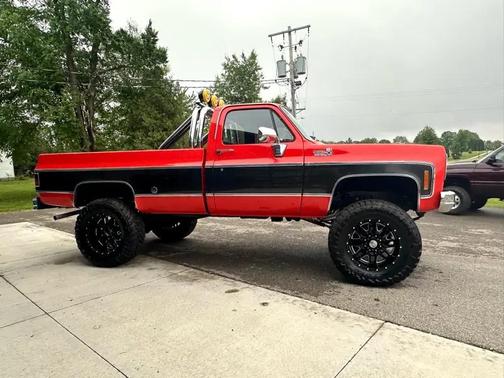 1976 Chevrolet Suburban 